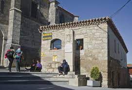 Hornillos del camino albergue